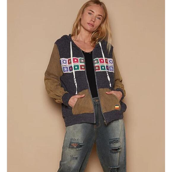 POL zip up sweater - Picture 2 of 10